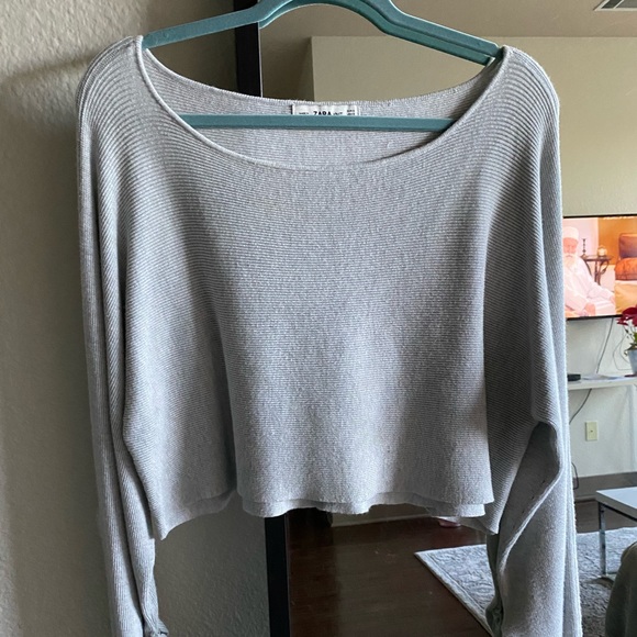 Off the shoulder sweater - Picture 3 of 4